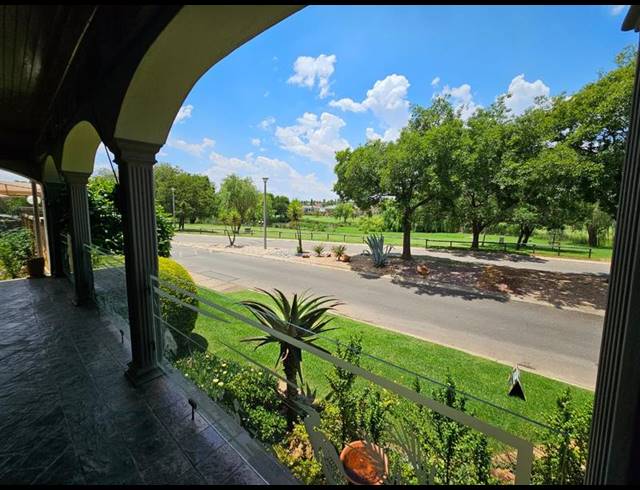 5 BEDROOM HOUSE FOR SALE IN BLUE GILL